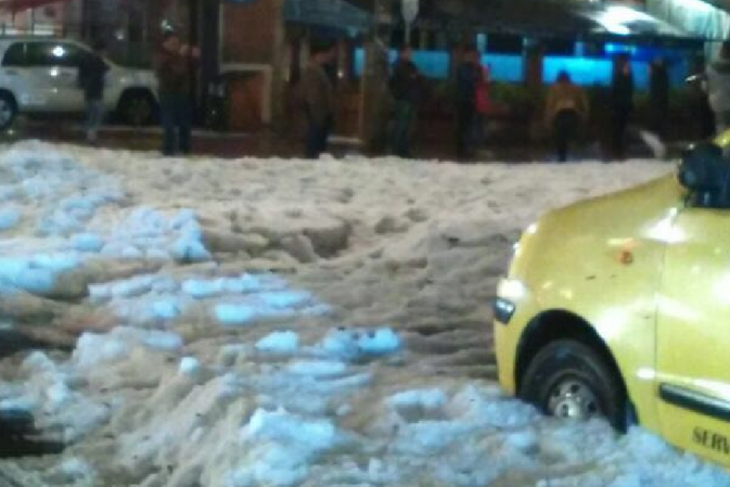 Video Las Fuertes Ca Das Que Produjo La Granizada De Ayer En Bogot