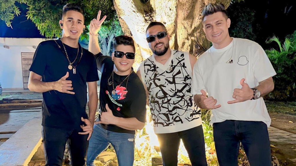 La Banda del 5 incluyó 35 saludos en una sola canción