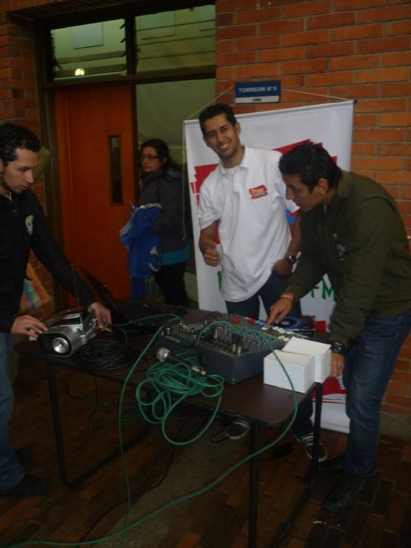 Tropicana visita la Universidad Manuela Beltrán en Bogotá 