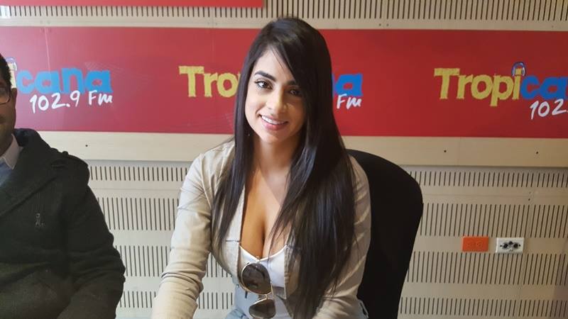 Alejandra Izasa en el Tropishow