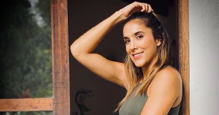 Daniela Ospina encendió las redes luciendo un diminuto bikini