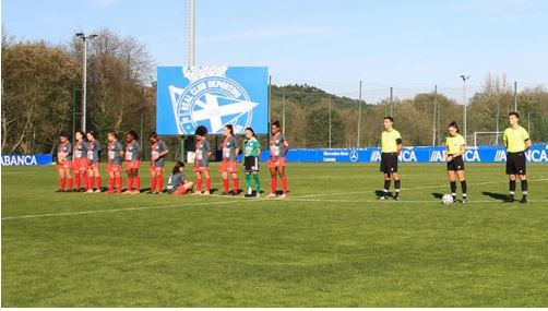 Jugadora de fútbol se niega a homenajear a Maradona en pleno partido