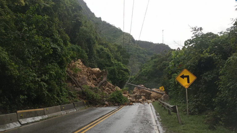 Cierre Total En Vía Bogotá Girardot En La Nariz Del Diablo