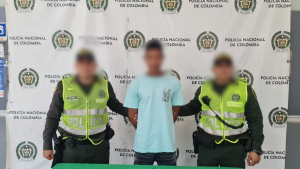 ¡Increíble! Delincuente fue capturado en Barranquilla paseando con escopeta en mano